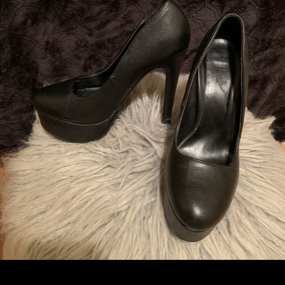 Black sexy heels